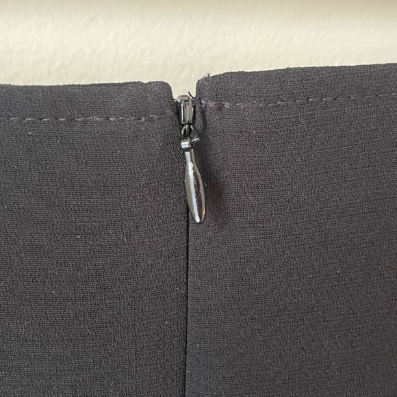 NWOT Black crepe midi pencil skirt with side slit - Picture 3 of 9